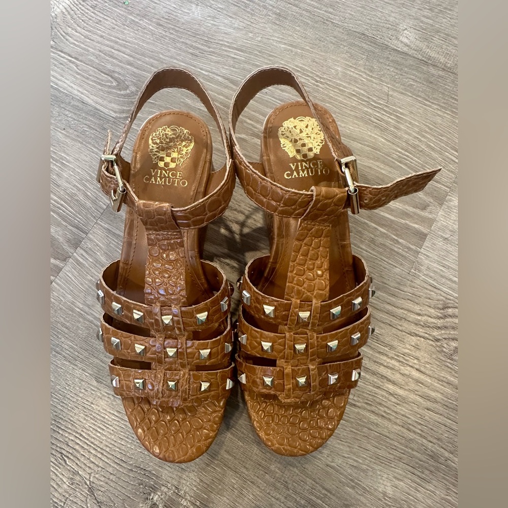 Vince Camuto Kabria Wedge Sandal NWOT 9.5